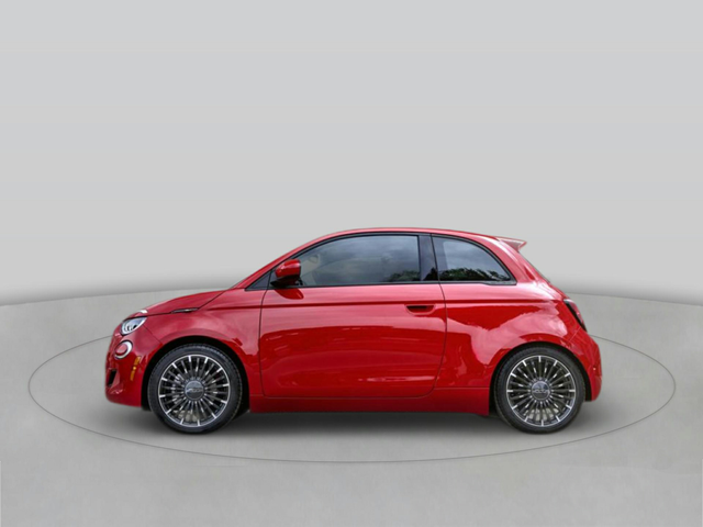 2025 FIAT 500e