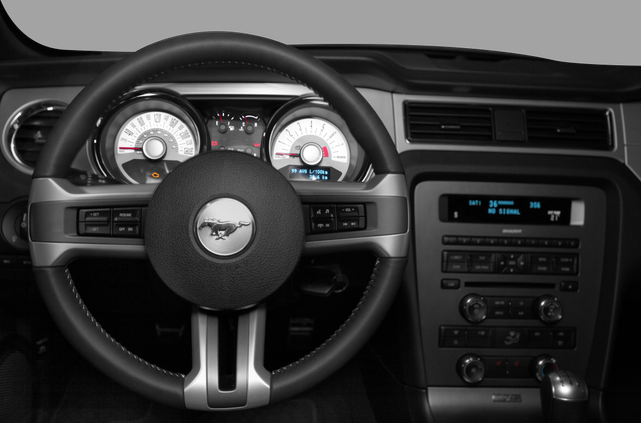 2003 ford mustang v6 interior