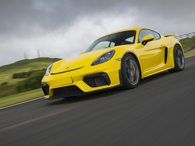 2022 Porsche 718 Cayman