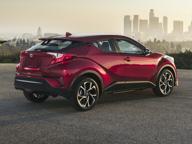 2019 Toyota C-HR Specs, Price, MPG & Reviews