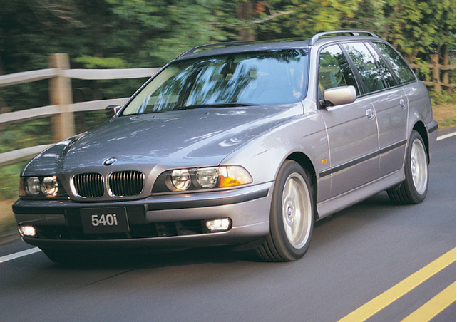 2001 BMW 525 Specs, Price, MPG & Reviews | Cars.com