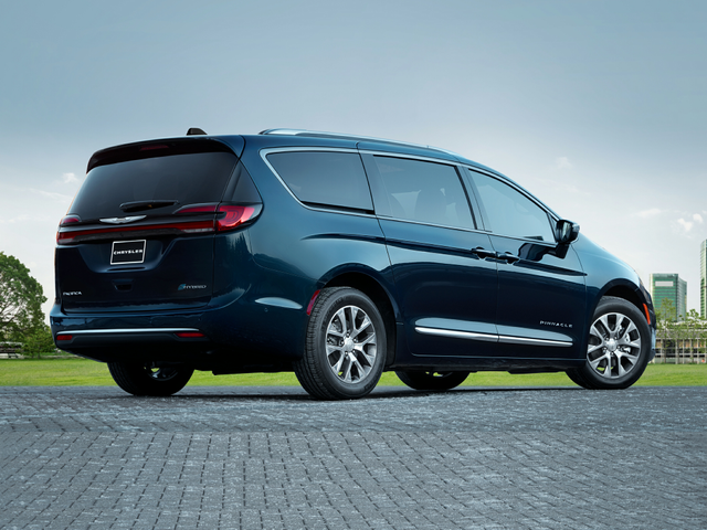2024 Chrysler Pacifica Hybrid