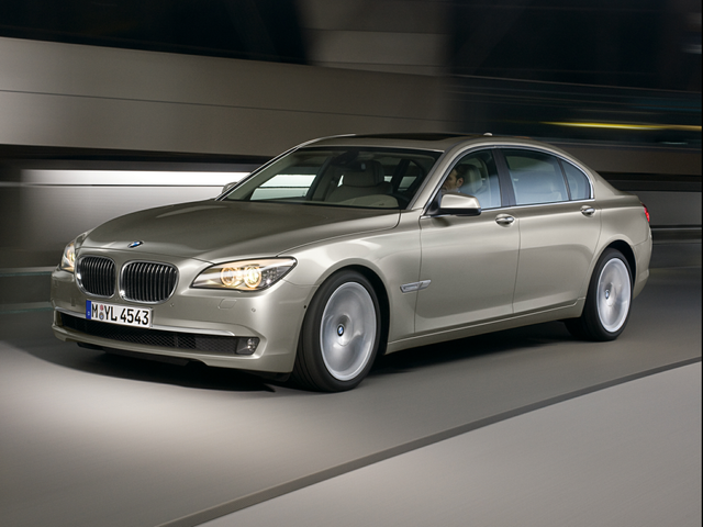 2012 BMW 750