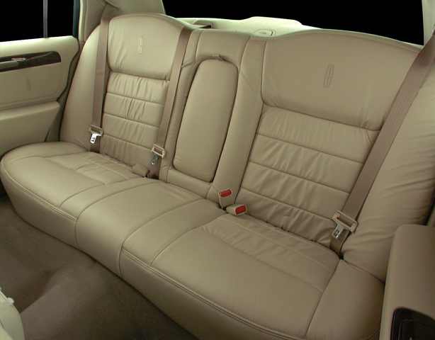 2000 Lincoln Town Car