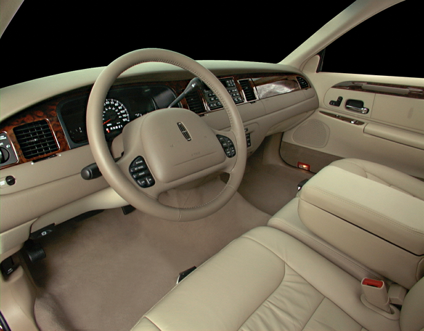 2000 Lincoln Town Car