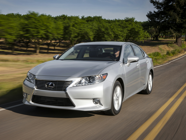 2015 Lexus ES 300h Specs, Price, MPG & Reviews | Cars.com