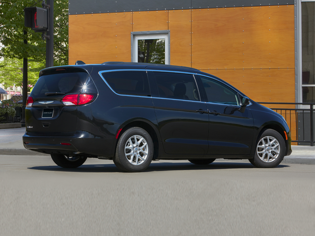 2023 Chrysler Voyager