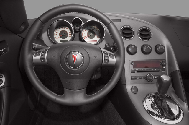 2008 Pontiac Solstice - Specs, Prices, MPG, Reviews & Photos | Cars.com