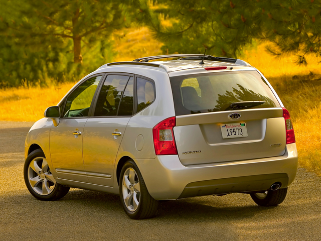 2009 Kia Rondo