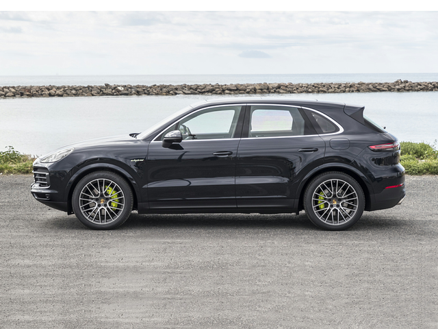 2022 Porsche Cayenne E-Hybrid