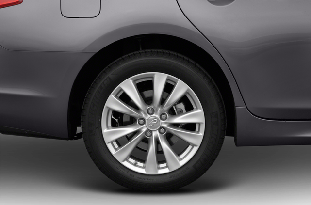 2012 INFINITI M37