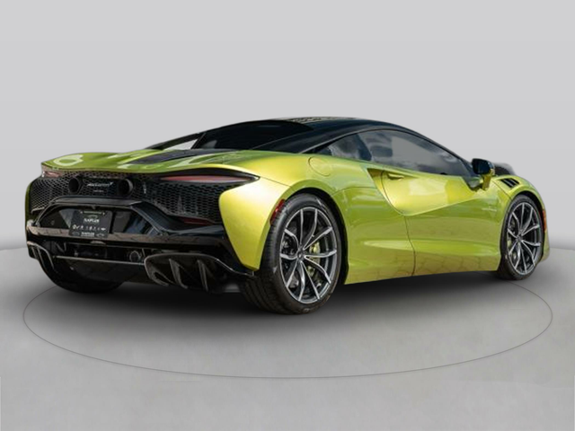 2025 McLaren Artura