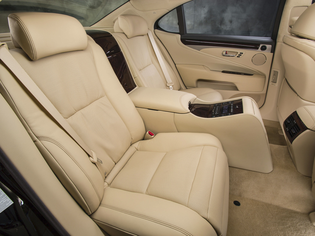 2013 Lexus LS 460