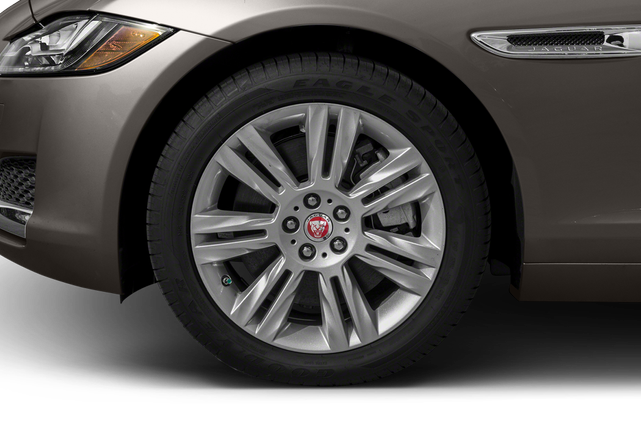 2017 Jaguar XF