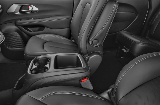 2025 Chrysler Voyager