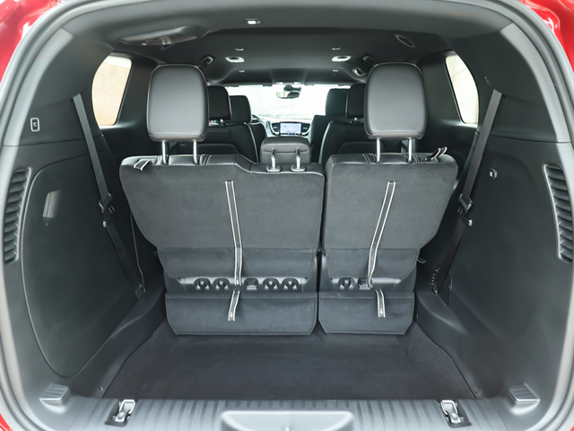 2025 Chrysler Voyager
