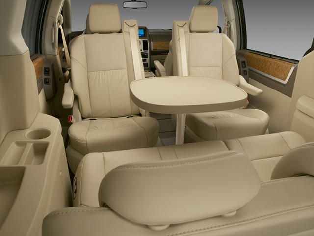 2010 Chrysler Town & Country