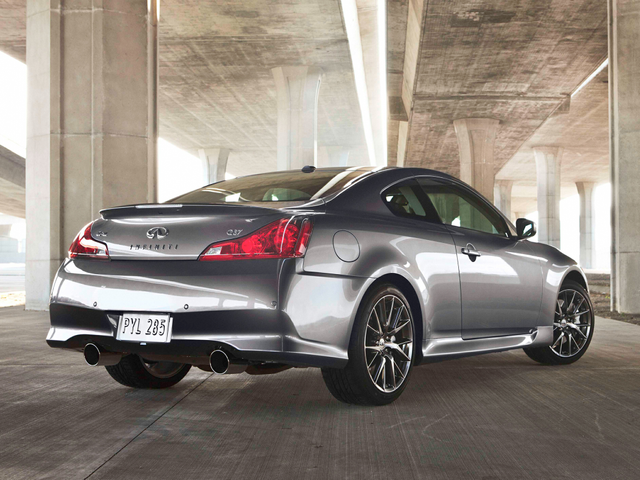 2011 INFINITI G37