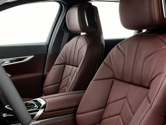2025 BMW 760