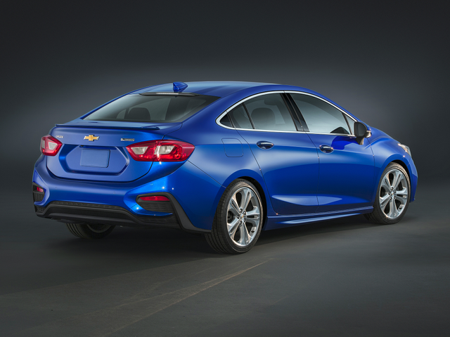 2017 Chevrolet Cruze Specs, Price, MPG & Reviews