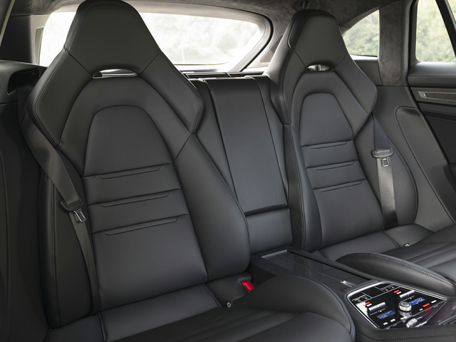 2022 Porsche Panamera E-Hybrid Sport Turismo