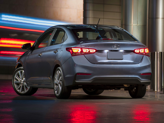 2022 Hyundai Accent Specs, Price, MPG & Reviews