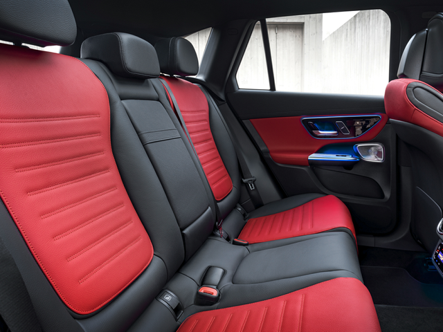 2025 Mercedes-Benz GLC 300