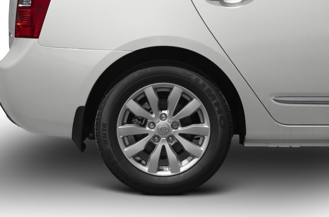 2010 Kia Rondo