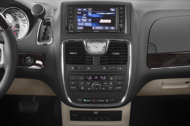 2014 Chrysler Town & Country