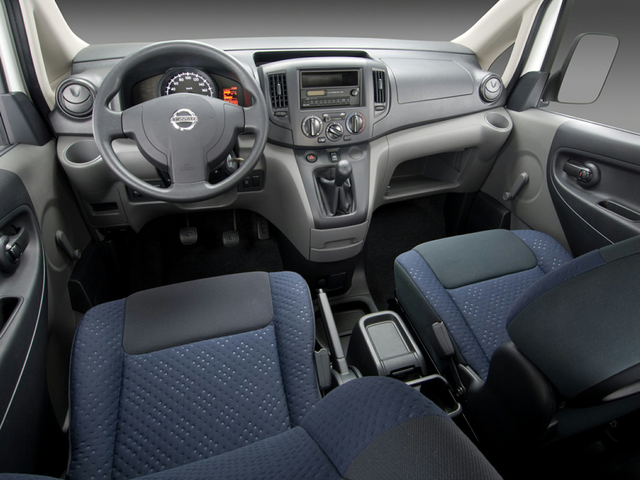 2017 Nissan NV200 Specs, Price, MPG & Reviews