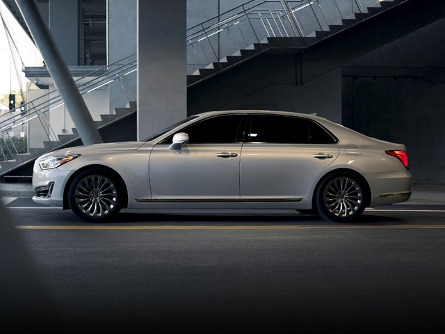 2017 Genesis G90