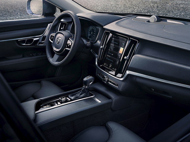 2019 Volvo V90 Cross Country