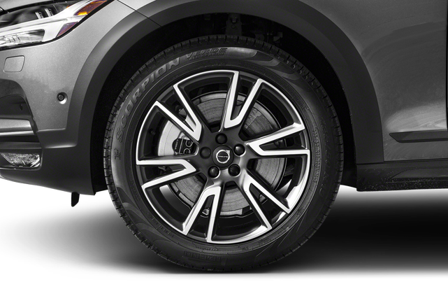 2019 Volvo V90 Cross Country