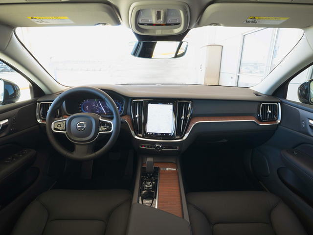 2025 Volvo S60
