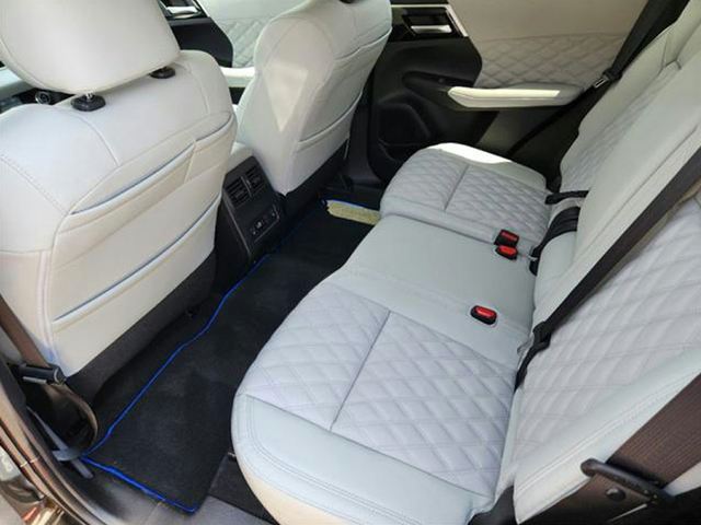 2025 Mitsubishi Outlander PHEV