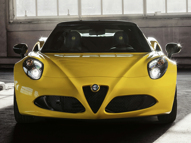 2020 Alfa Romeo 4C Spider Specs, Price, MPG & Reviews