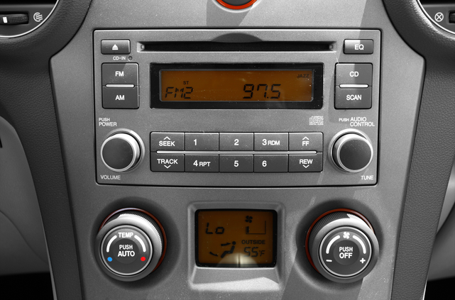 2008 Kia Rondo