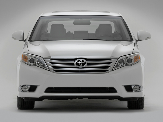 2011 Toyota Avalon Review, Pricing, & Pictures