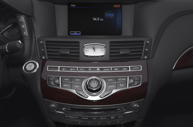 2012 INFINITI M56