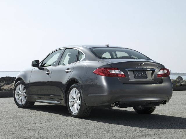 2012 INFINITI M56