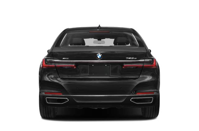 2022 BMW 745e
