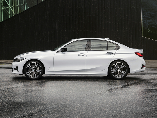 2022 BMW 330