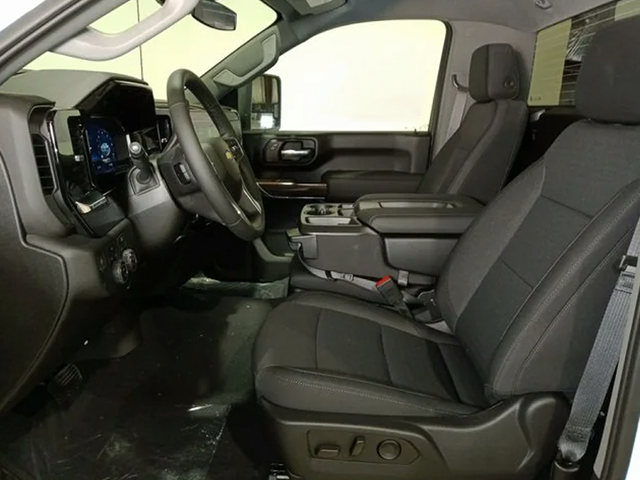 2025 Chevrolet Silverado 3500