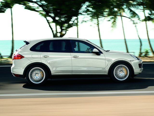 2014 Porsche Cayenne Hybrid
