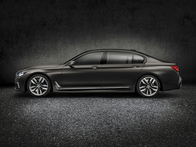2019 BMW M760