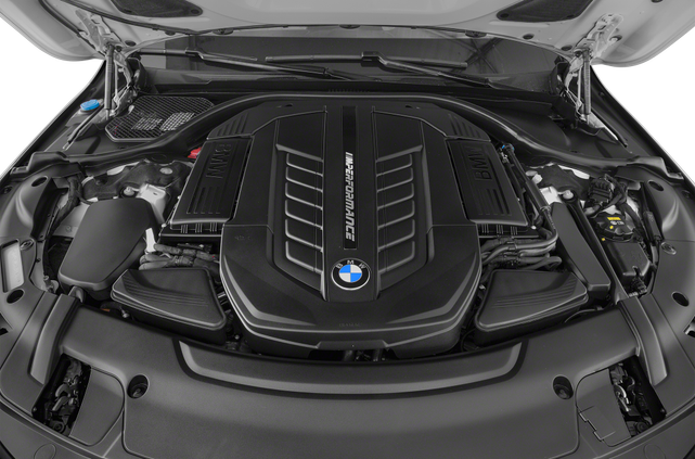2019 BMW M760