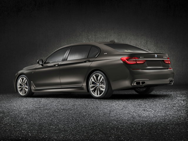 2019 BMW M760