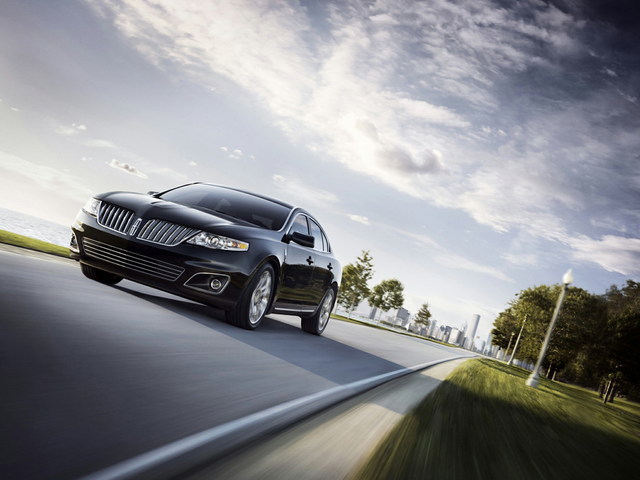 2010 Lincoln MKS