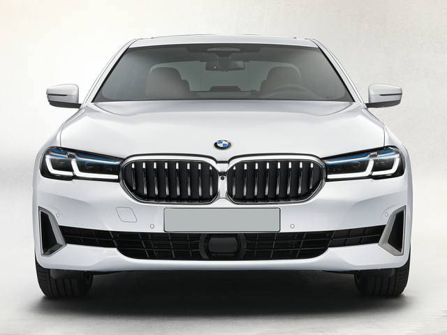 2023 BMW 530