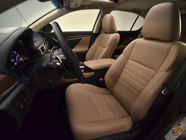 2017 Lexus GS 200t